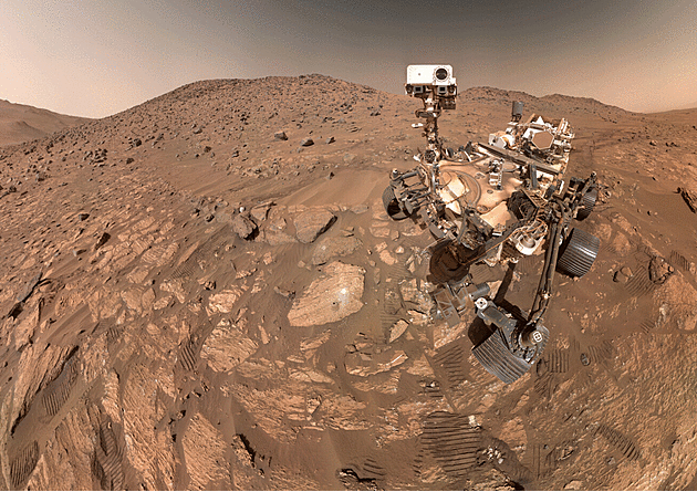 Vozítko NASA ve vzorku z Marsu objevilo možné stopy dávného života