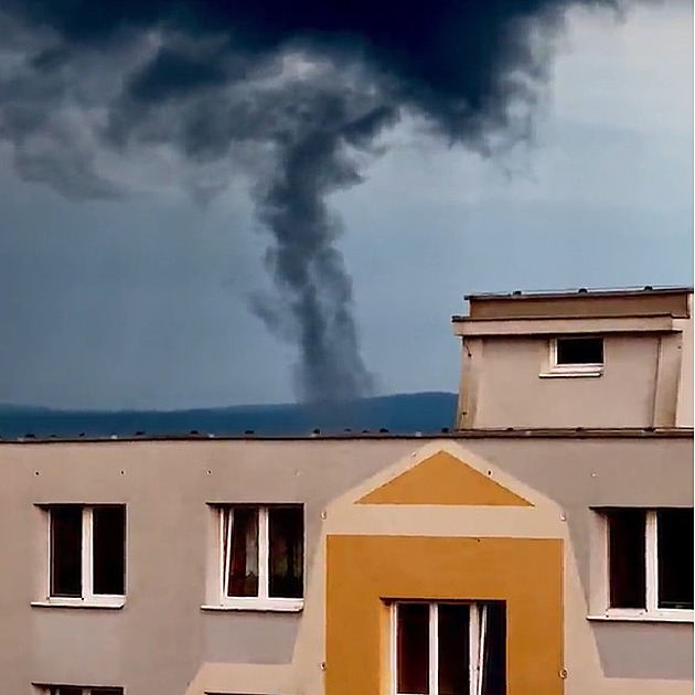 U Hodonína se objevilo slabší tornádo. Škody však napáchal hlavně déšť
