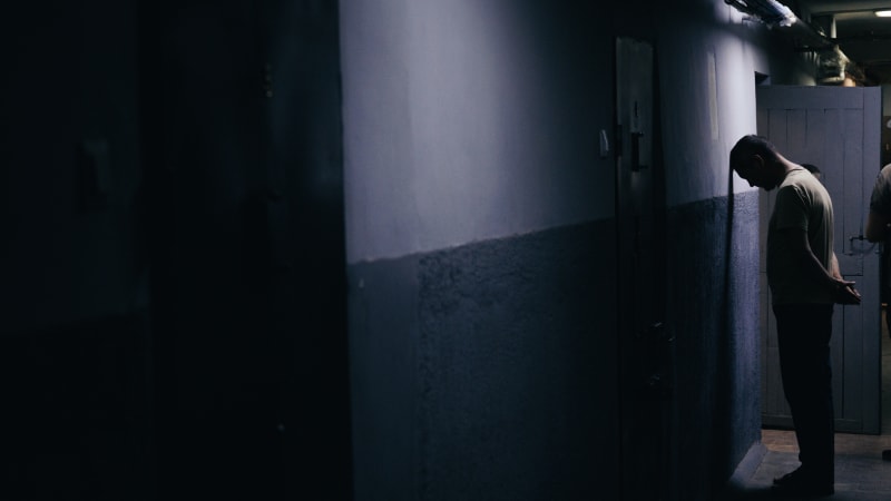 Po zajetí musí hned zpátky do boje. Oslavné návraty Rusů jsou jen kamufláž, tvrdí Ukrajinci