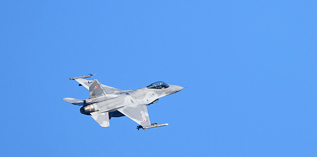 Polsko vyslalo letadla k ochraně svého vzdušného prostoru u hranic s Ukrajinou