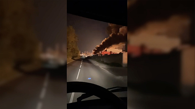 Ukrajinci zasáhli rafinerie v Rusku. To poslalo opačným směrem 580 dronů