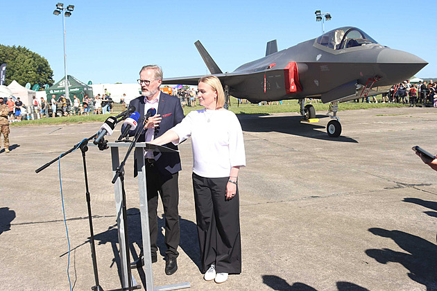 Musíme Česko chránit před drony, vyzval Fiala na konferenci při Dnech NATO