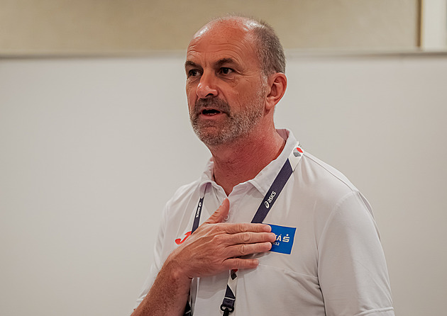 Potěšili skokani, zklamali vrhači. Šéftrenér odmítá kritiku: Všichni byli na MS právem