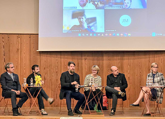 Český pavilon z Ósaky pro Hradec zadarmo nebude, město chce smlouvat o ceně