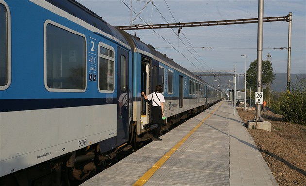 Městysem na Brněnsku otřásá spor o železnici, rozhodne o ní referendum