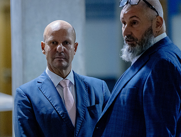 Dozimetr znovu u soudu. Čeká se dlouhá výpověď exnáměstka Hlubučka