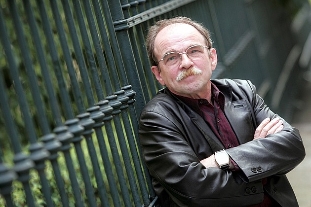 GLOSA: Přirozený melodik a hitmaker Jaroslav Uhlíř nemá o praktickém životě páru