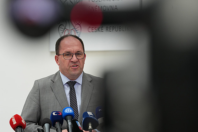 Zemědělský fond začal vymáhat dotace po dvou firmách Agrofertu, oznámil Výborný