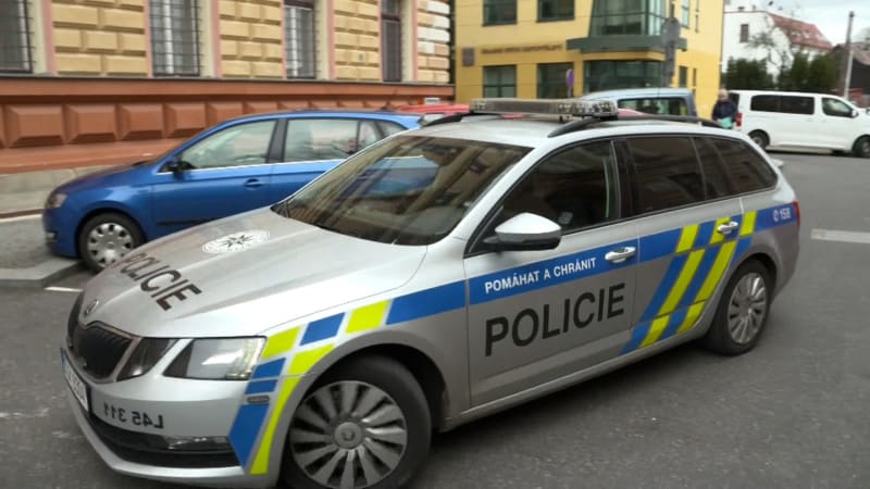 Planý poplach v Praze: Mina nalezená u Vysočanské ulice nebyla funkční, uzavírka skončila