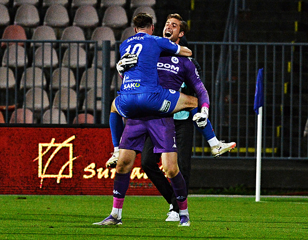 Z ementálu je tvrdá zeď. Po rozpačitém startu se Artis rozjel k výborným výkonům