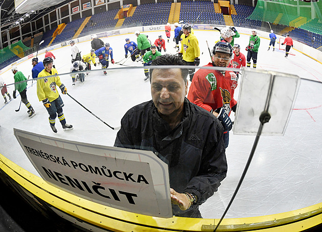 Legenda Růžička opět pomáhá Slovanu. Bez nároku na odměnu, řekl ústecký šéf