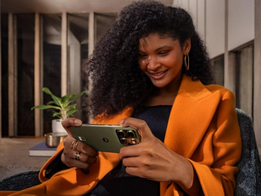 Motorola chystá supertenkou žiletku! Má mít tloušťku jen 6 mm