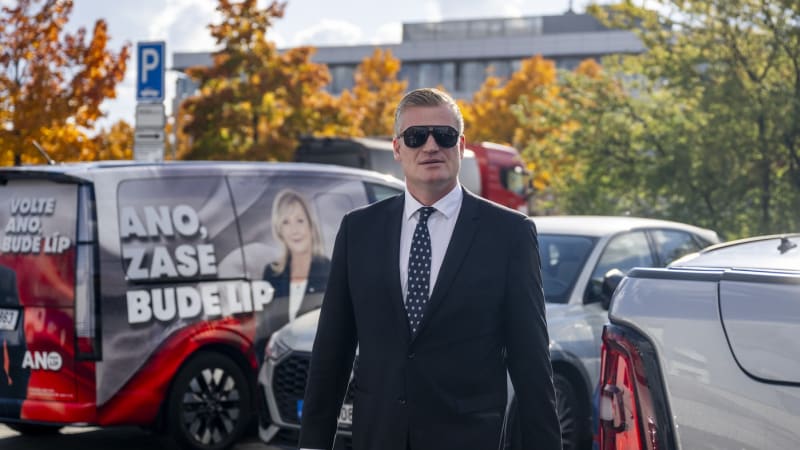 Schmarcz: Turek by mohl vyjet leda do Číny. Jako ministra bychom ho v Evropě neukazovali