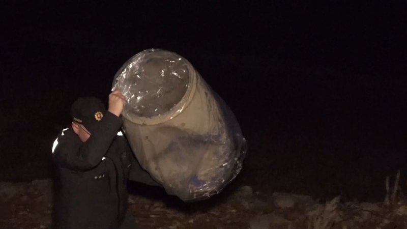 Tajemný sud na dně Domašovské přehrady: Mohou v něm být lidské ostatky, nález zkoumá policie