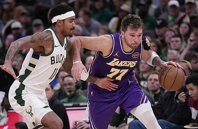 Dončič nastřílel 41 bodů, Lakers ve šlágru NBA jasně přehráli Milwaukee