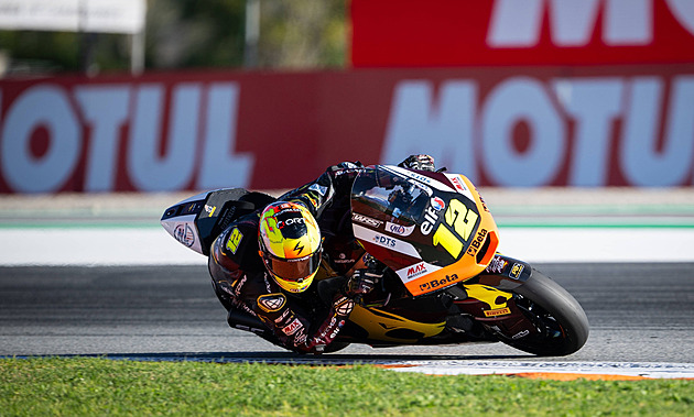 Skvělý závod na závěr. Salač dojel ve Valencii pátý, šampionem je Moreira