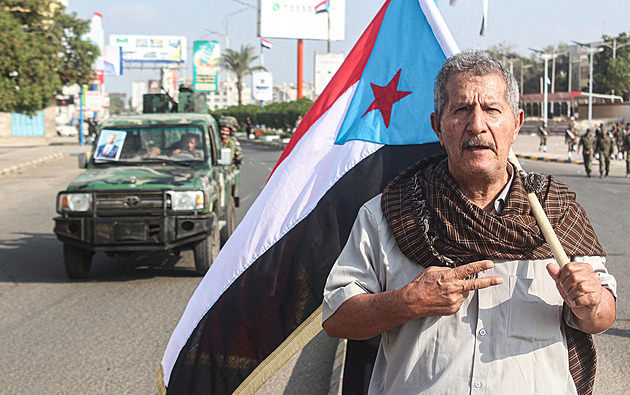 Z krvavých písků Arábie se rodí nový stát. Emiráty si vyřizují účty se Saúdy