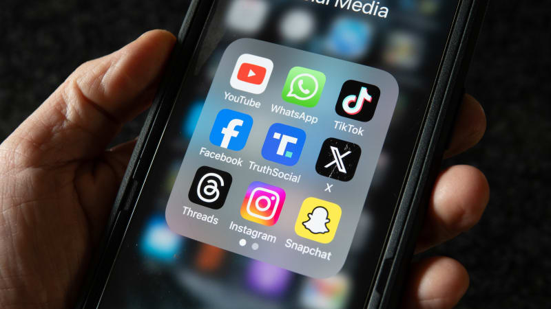 Zákaz sociálních sítí pro mladistvé? Austrálie se odhodlala k revolučnímu kroku