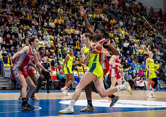 ONLINE: USK Praha odvrací konec euroligové sezony, v Zaragoze prohrává