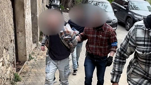 Já podívám, kde nachází náš kuržier. Podvodník lámanou češtinou mámil ze seniora peníze