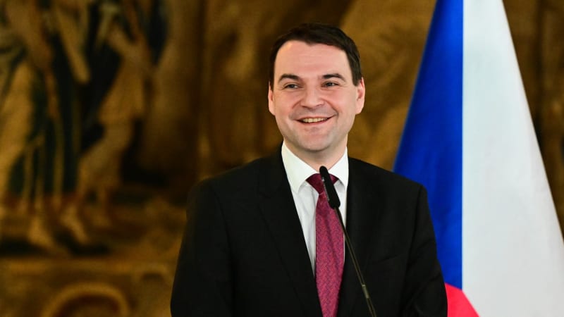 Opozice cupuje Macinku kvůli sporu s Pavlem. Větší ubožák než Klaus, píše Zdechovský