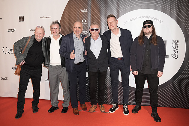 Koukněte, na ty blbečky, jak se radují, smál se Petr Fiala s Andělem v náručí