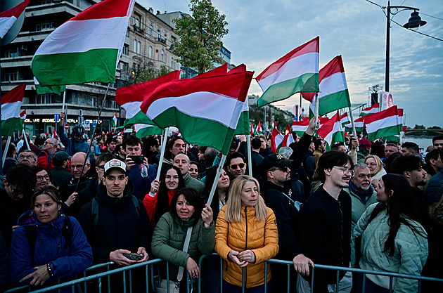 Volby v Maďarsku ONLINE: Opoziční Tisza atakuje ústavní většinu, sčítání pokračuje