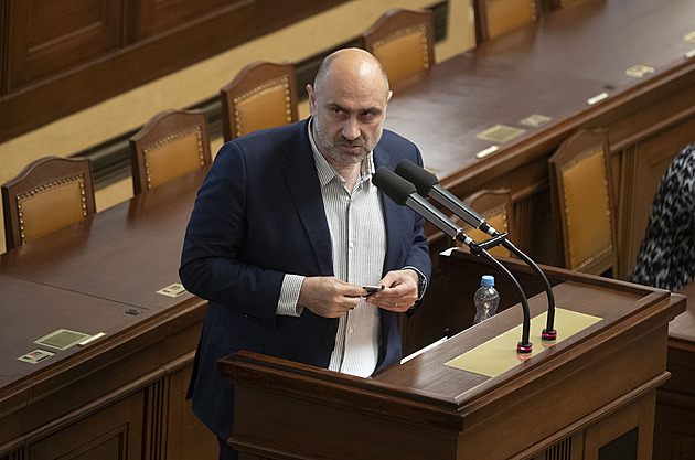 Praha je naprosto odlišný svět, z Česka vysává elity, říká zlínský lidovec