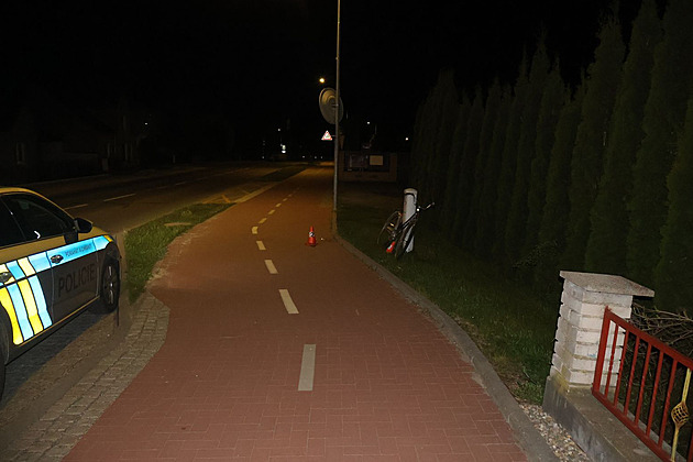 Žena s pěti promile sedla na kolo a skončila v nemocnici, nehodu řeší policie