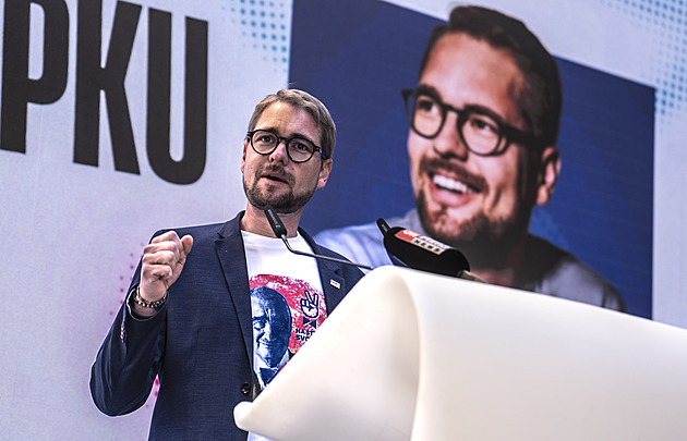 Ať se volí už od 16 let, chce TOP 09. Do boje o Senát vyšle Zemanova exporadce