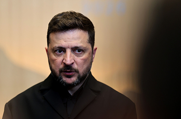 Rusové se připravují na masivní útok, dávejte pozor, varoval Ukrajince Zelenskyj