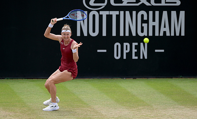 Tenis ONLINE: Bouzková usiluje o druhý letošní titul, finále čeká i Noskovou