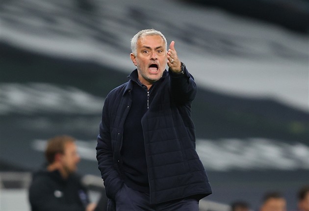 Mourinho přiznal, že měl nahradit Fergusona. Pak se rozplakal a změnil názor