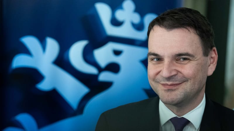 Macinkův výrok o ústavním puči nebyl trestný čin. Žalobce Šarapatkovo udání smetl ze stolu